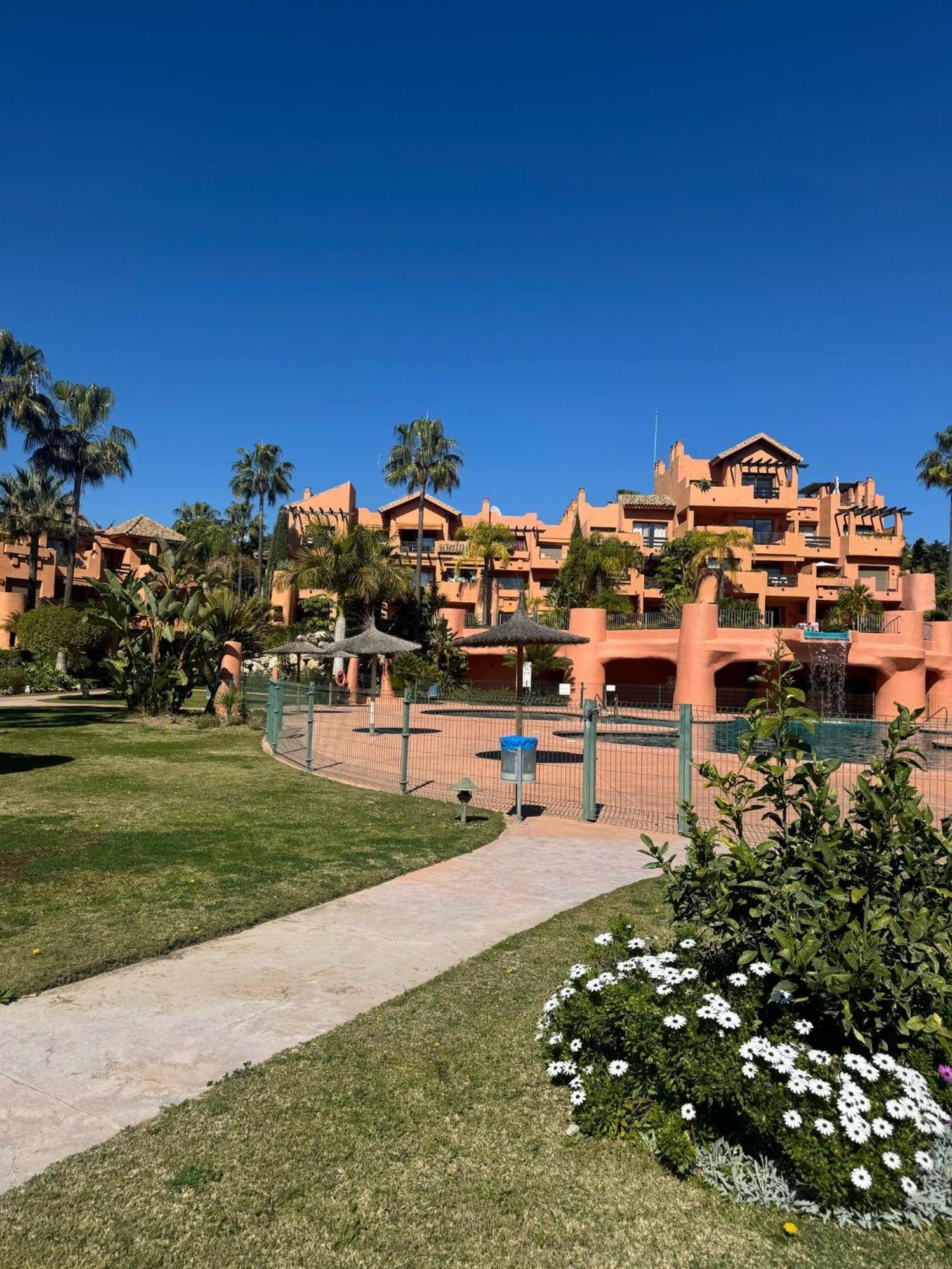 Nueva Sotoserena Lägenhet Estepona